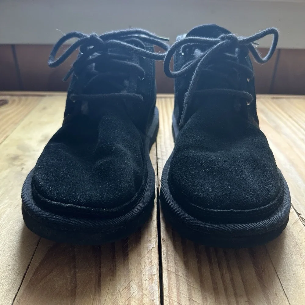 UGG Australia 3236 Chukka Neumel Men's Suede Boots Size 7 Black Shoe